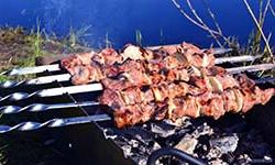 Врачи рассказали, как нельзя жарить шашлык