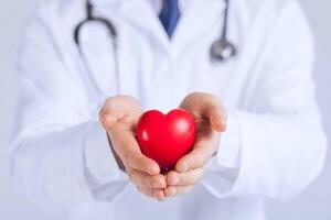 актуальные вопросы диагностики и лечения первичных доброкачественных опухолей сердца у детей