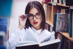 учитель истории и обществознания